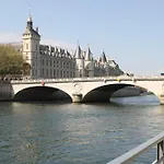Studio Cosy Musee Du Louvre - Paris 7 - 2P